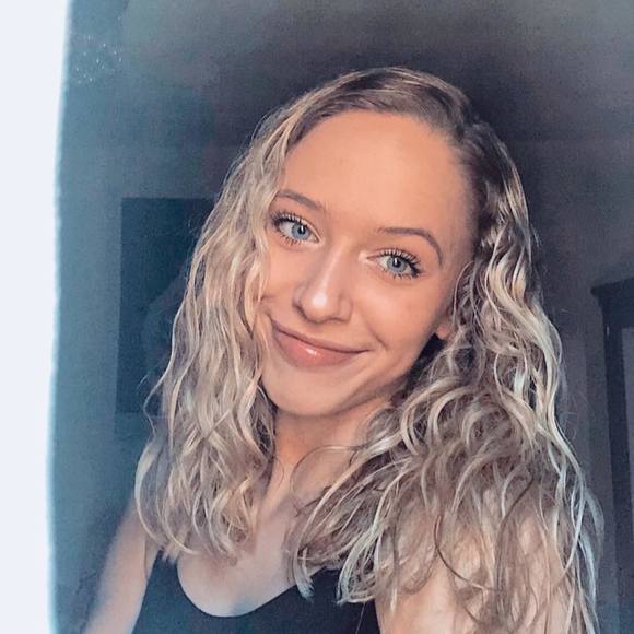 Meet your Posher, Lilly - Picture 1 of 1